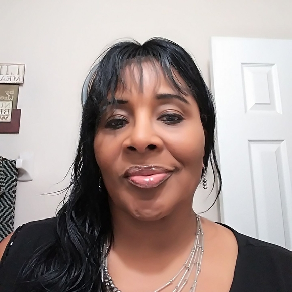 Meet your Posher, Debrah - Picture 1 of 1